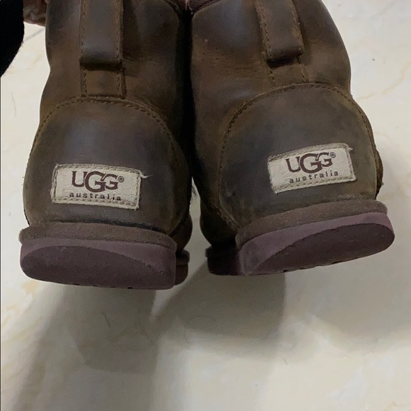 Ugg women classic mini leather boot brown size 6 - Picture 4 of 4